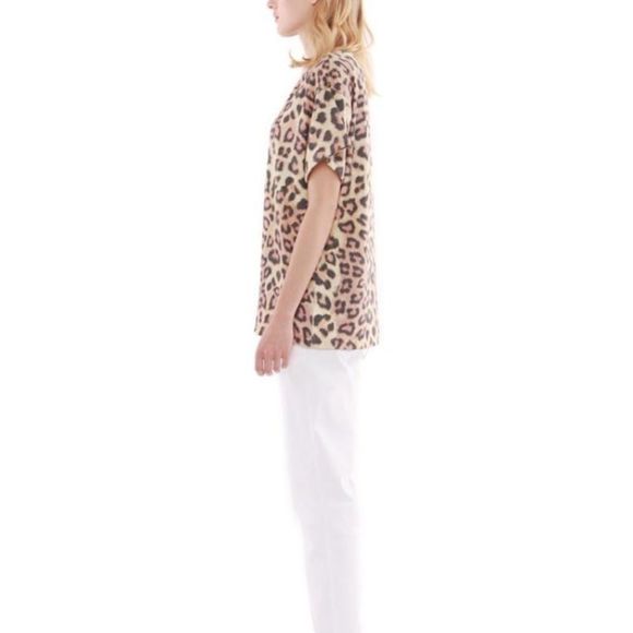 Hye Park & Lune Julian Relaxed Leopard Short Sleeve Super Soft Premium T-Shirt - Picture 11 of 16